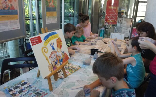 керамічні майстерні для дітей / Warsztaty ceramiczne dla dzieci z Ukrainy